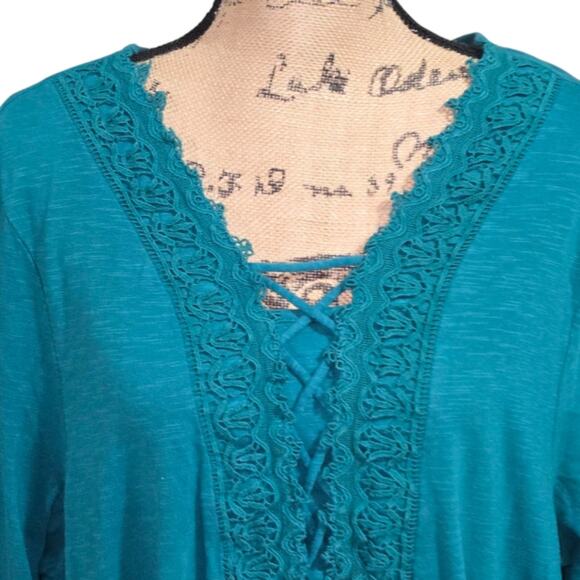 Chico's Teal Crochet Detail Shark Bite Hem Lace-Up Women's Top Size 4 XXL - Picture 2 of 8